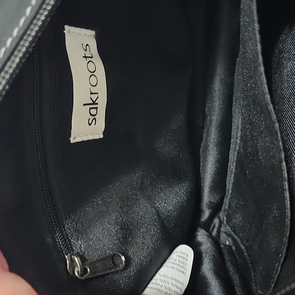 EUC Sakroots WESTWOOD Crossbody - Picture 8 of 8